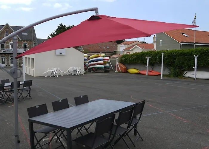 Appartement En Front De Pour Famille : Molene *